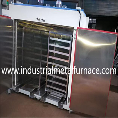 Industrielle Tray-Öfen zum Trocknen und Härten von Bauteilen